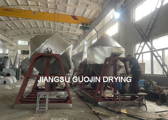 最大積載重量 200kg 400L積載量と電気熱源を持つ真空乾燥機